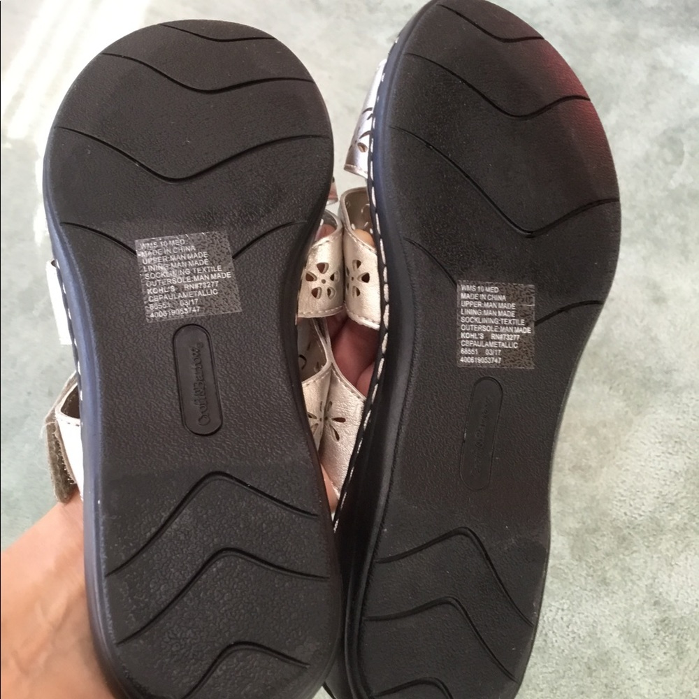 Comfy casual slip on sandals 🌻🌻 - Picture 6 of 7